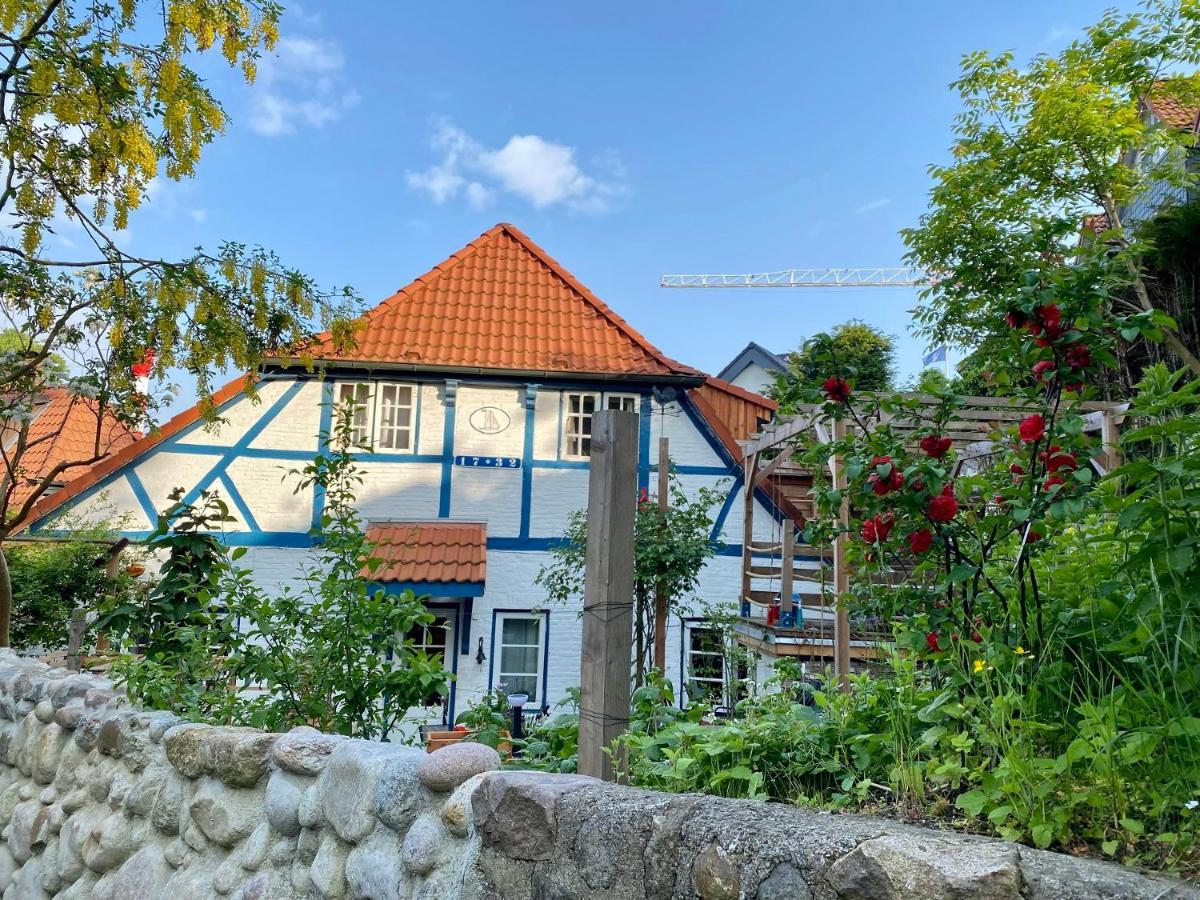 Fischerhaus Blankenese ハンブルク エクステリア 写真